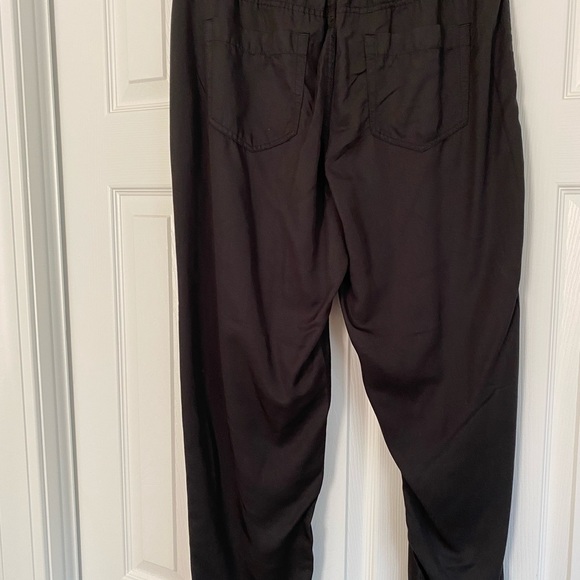 Black slacks - Picture 2 of 4